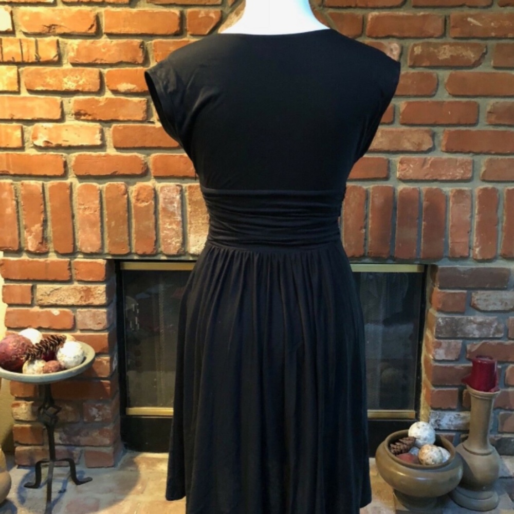 ANN TAYLOR LOFT Black Sleeveless Ruched Dress - Picture 9 of 13
